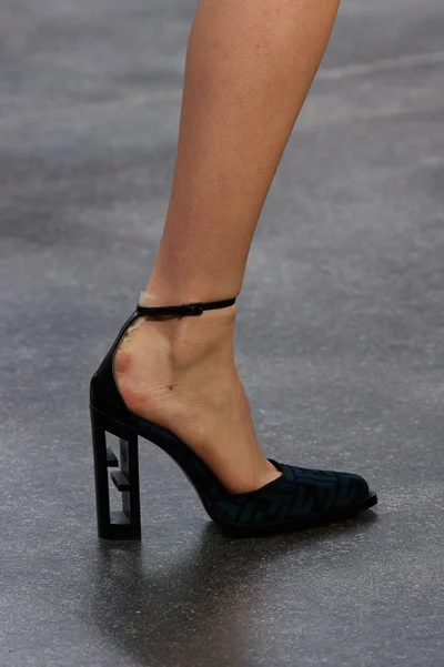 Look 90